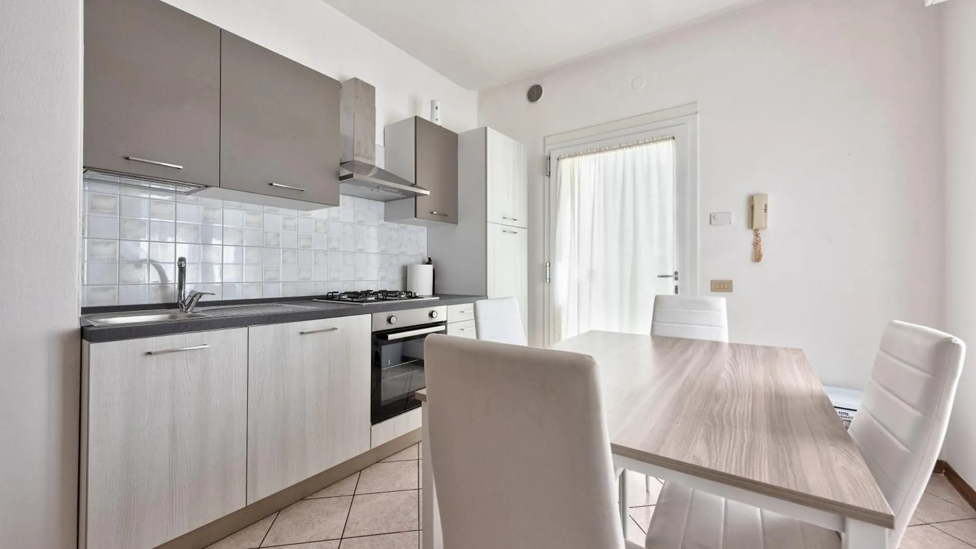 Marila Deluxe 2, Giadino Con Idromassaggio Apartment Lido di Jesolo