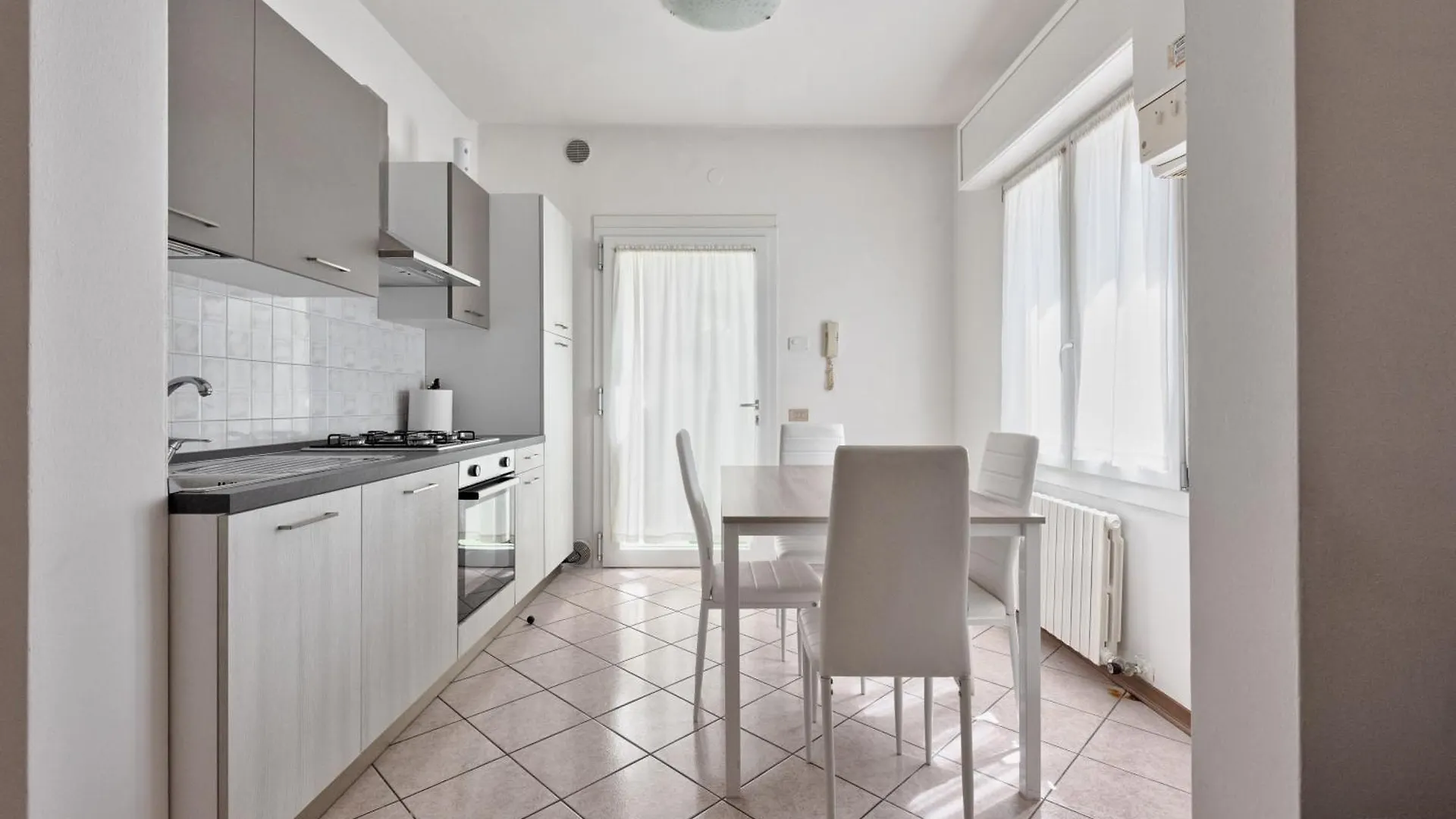 Marila Deluxe 2, Giadino Con Idromassaggio Apartment Lido di Jesolo